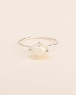 Wouters&Hendrix – fijne ring met parel