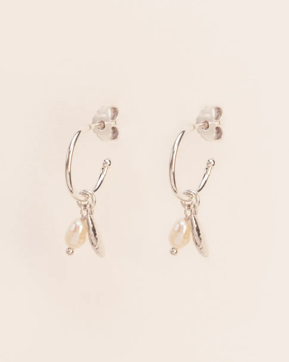 Wouters&Hendrix – hoops met zoetwaterparel en blaadje