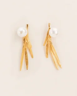 Wouters&Hendrix – oorbellen met bamboestructuur en zoetwaterparel