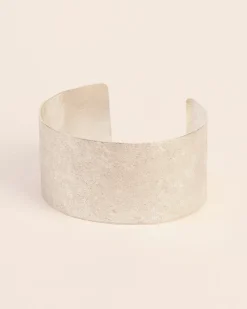 Wouters&Hendrix – statement brede gehamerde armband