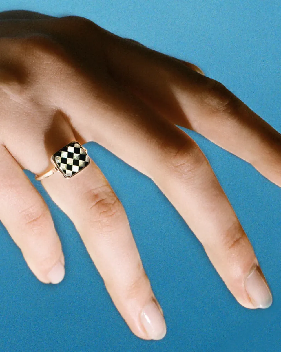 Wouters&Hendrix – mosaic ring met onyx en parelmoer