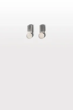 Lore Van Keer – aemil studs verticaal zilver