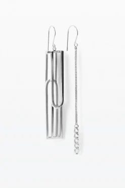 Lore Van Keer – forma asymmetrische oorbellen zilver
