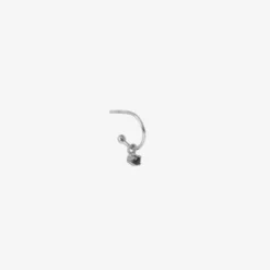 Lore Van Keer –  single oorring met onyx zilver
